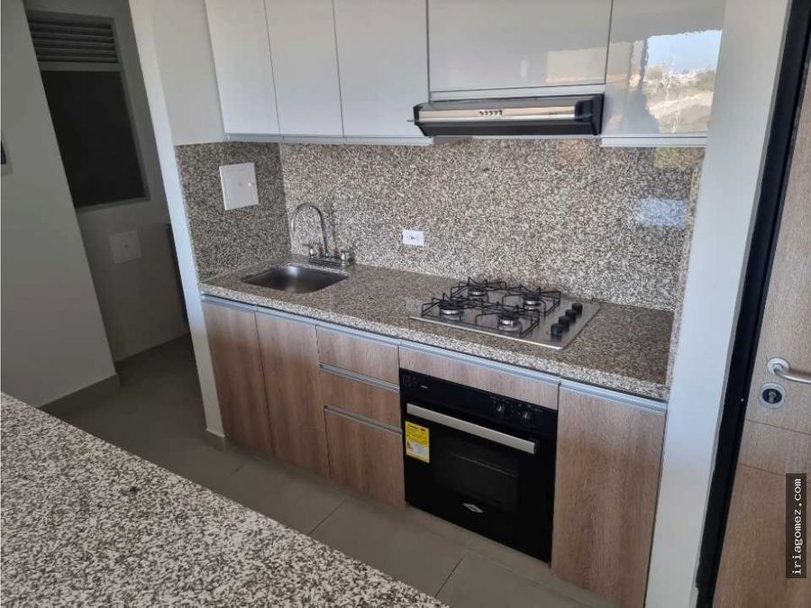 alquilo apartamento en zafiro