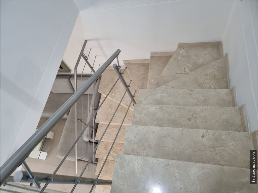 vendo casa conjunto castellana real