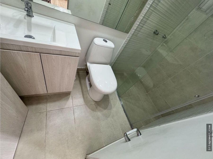 arriendo apartamento en esmeralda