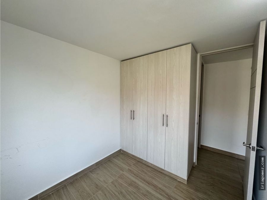 arriendo apartamento en esmeralda