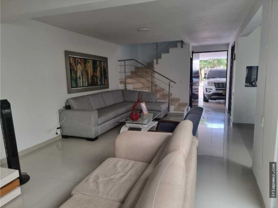 vendo casa conjunto castellana real