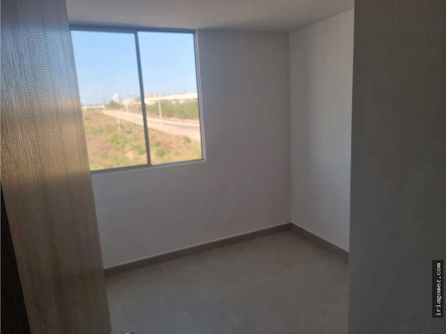 alquilo apartamento en zafiro