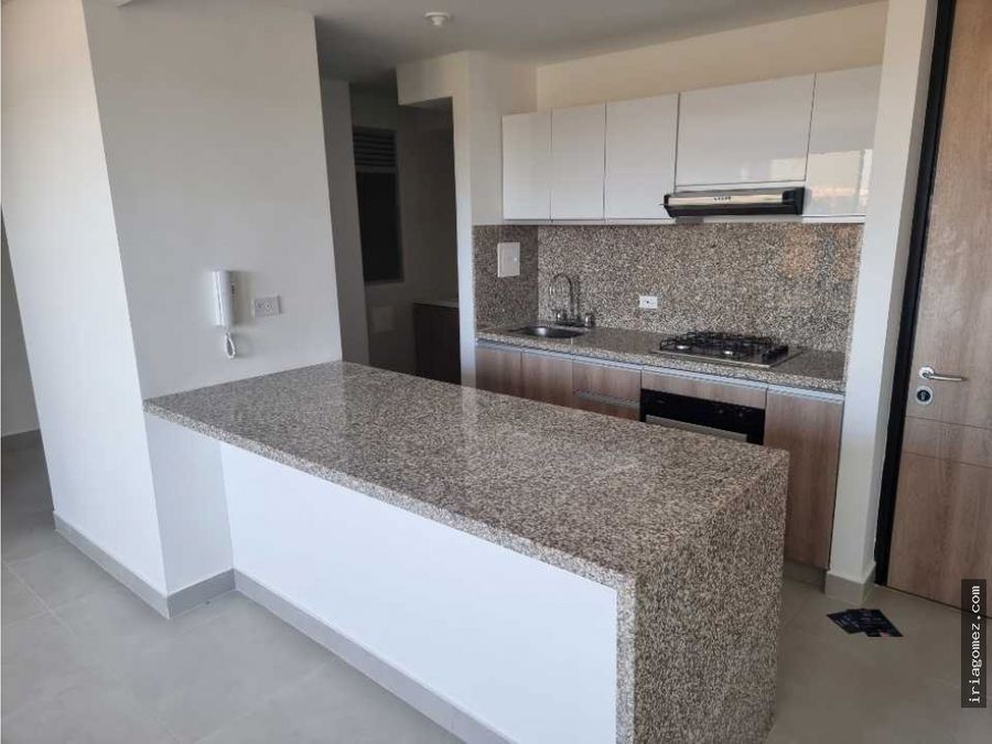 alquilo apartamento en zafiro